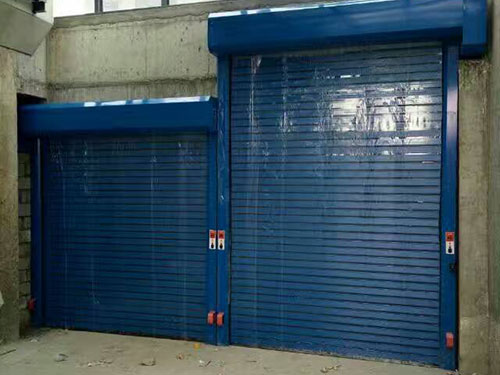 硬質(zhì)快速門